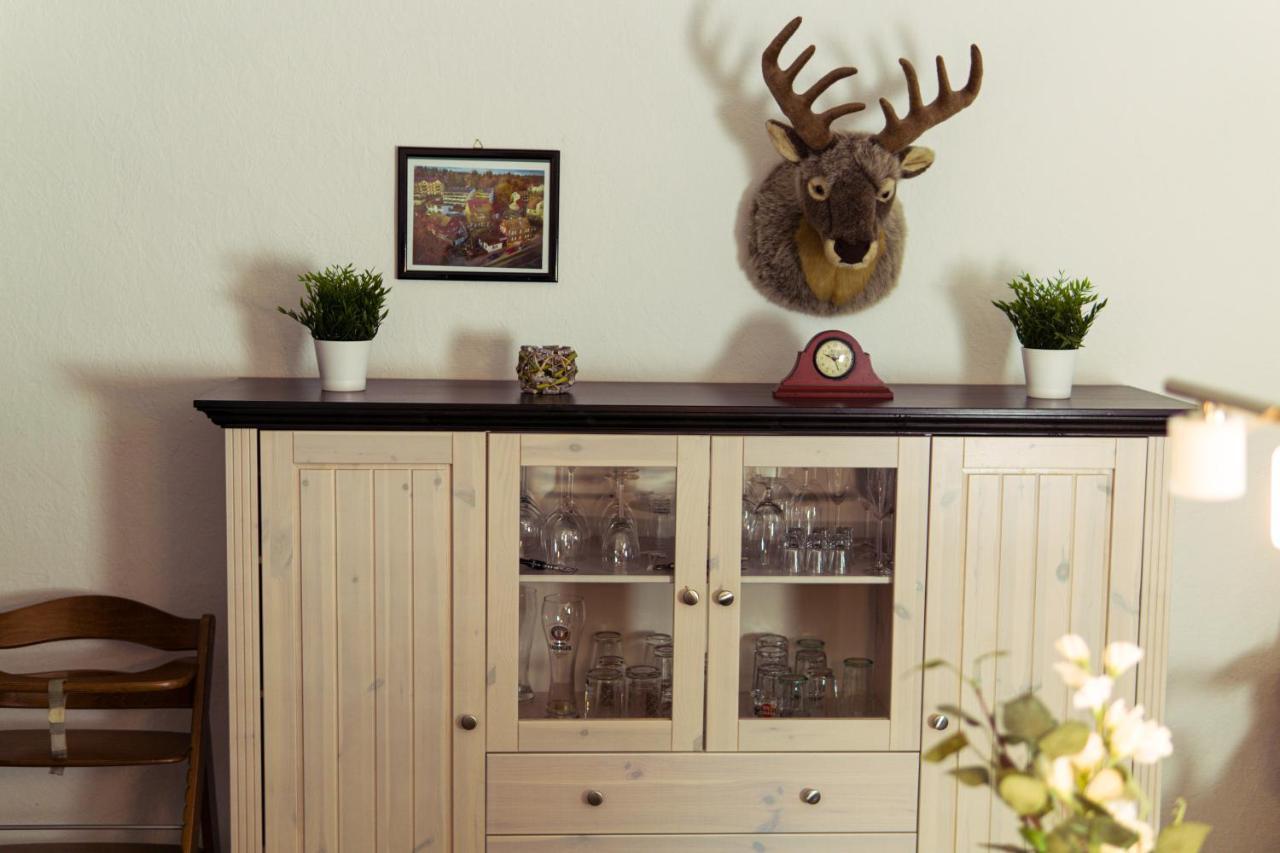 Apartment Hirsch: Wohnung Fuer Die Ganze Familie Mit Disney+ เบราน์ลาเกอ ภายนอก รูปภาพ
